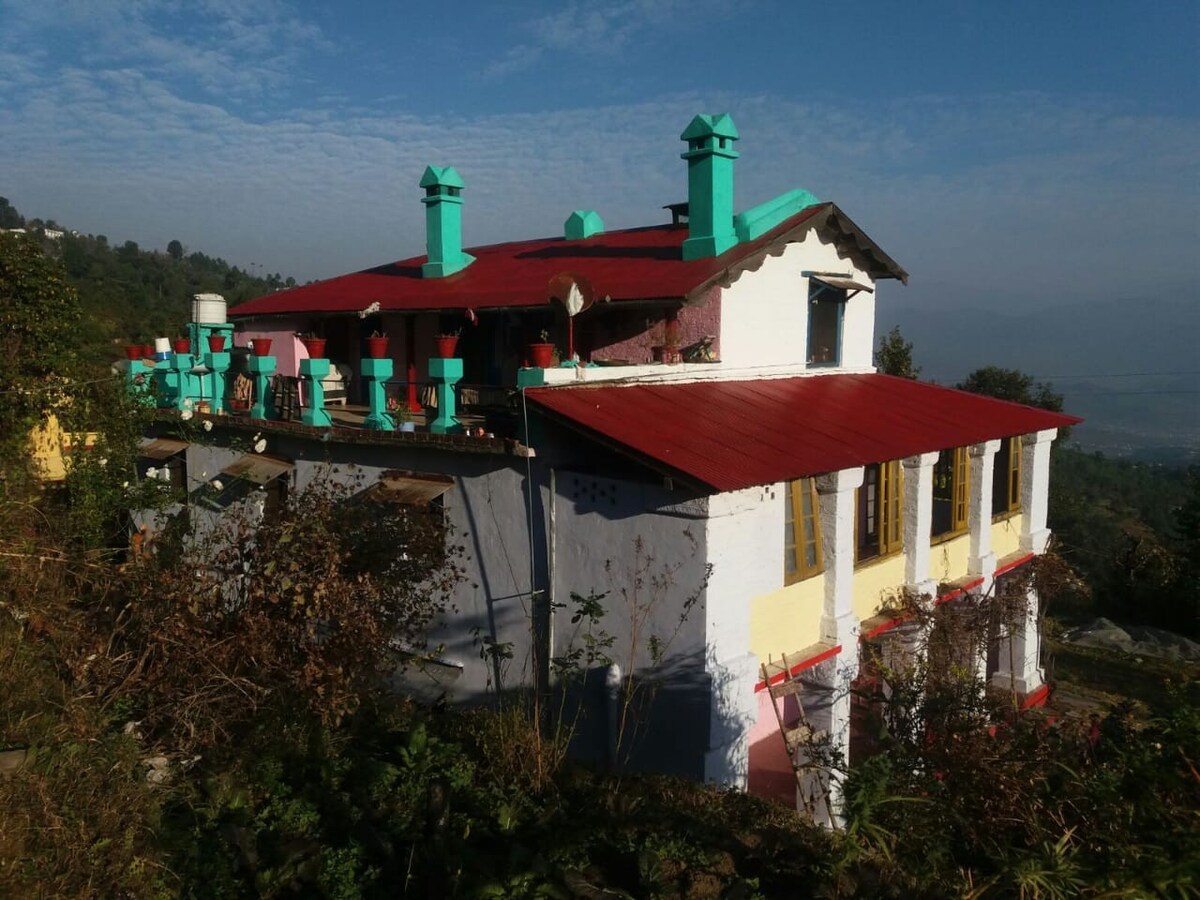 Homestay In Kausani With Himalayan View