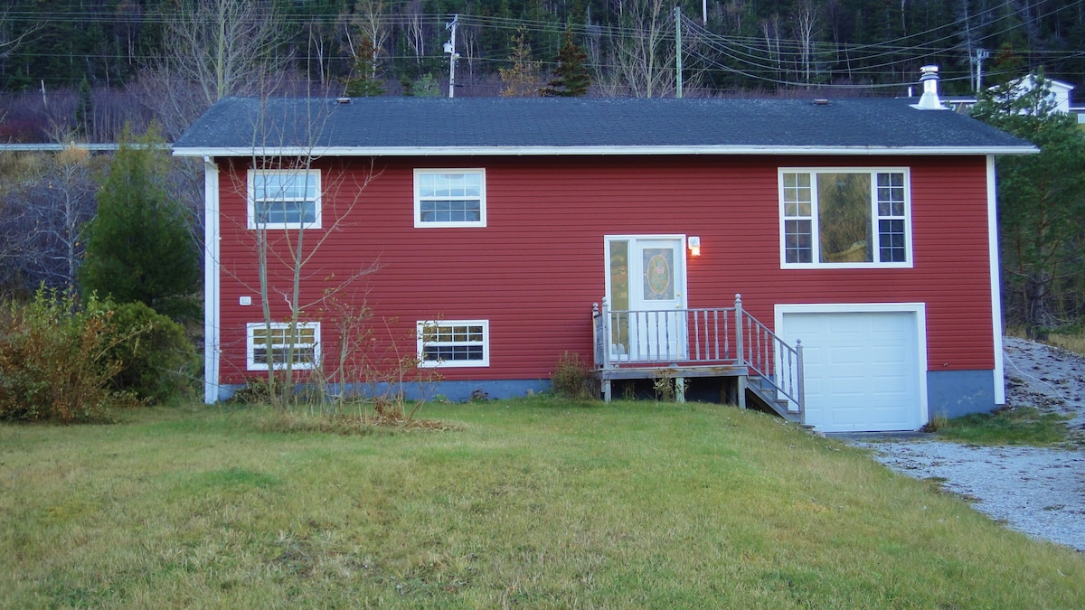 Gros Morne Waterfront House