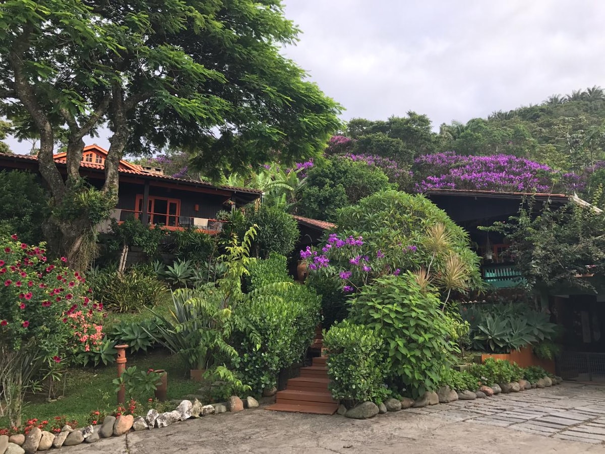 Paraíso no Estaleirinho - Casa com piscina e vista