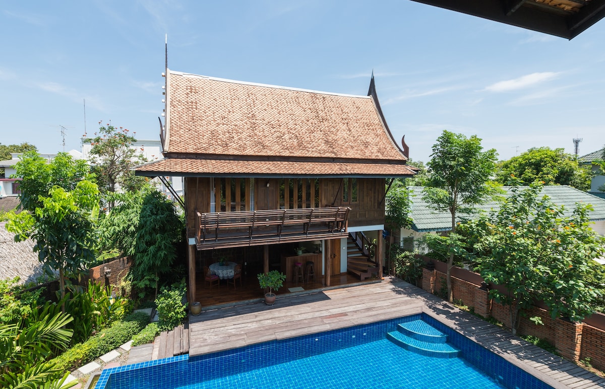 安静而自然的泰国泳池边别墅Onnut