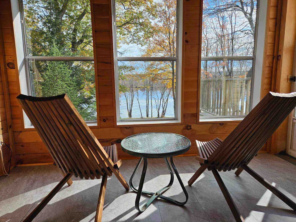 Peaceful waterfront lake house.