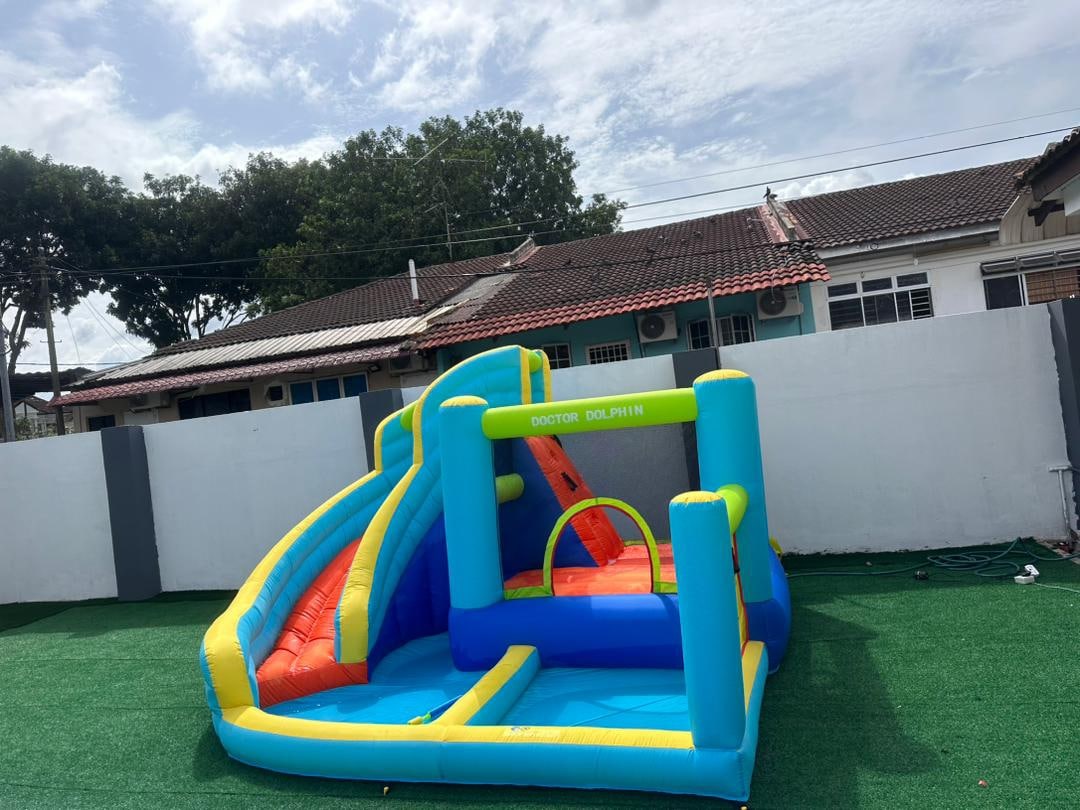 Kulai landed corner lot+kids pool+ mini waterpark