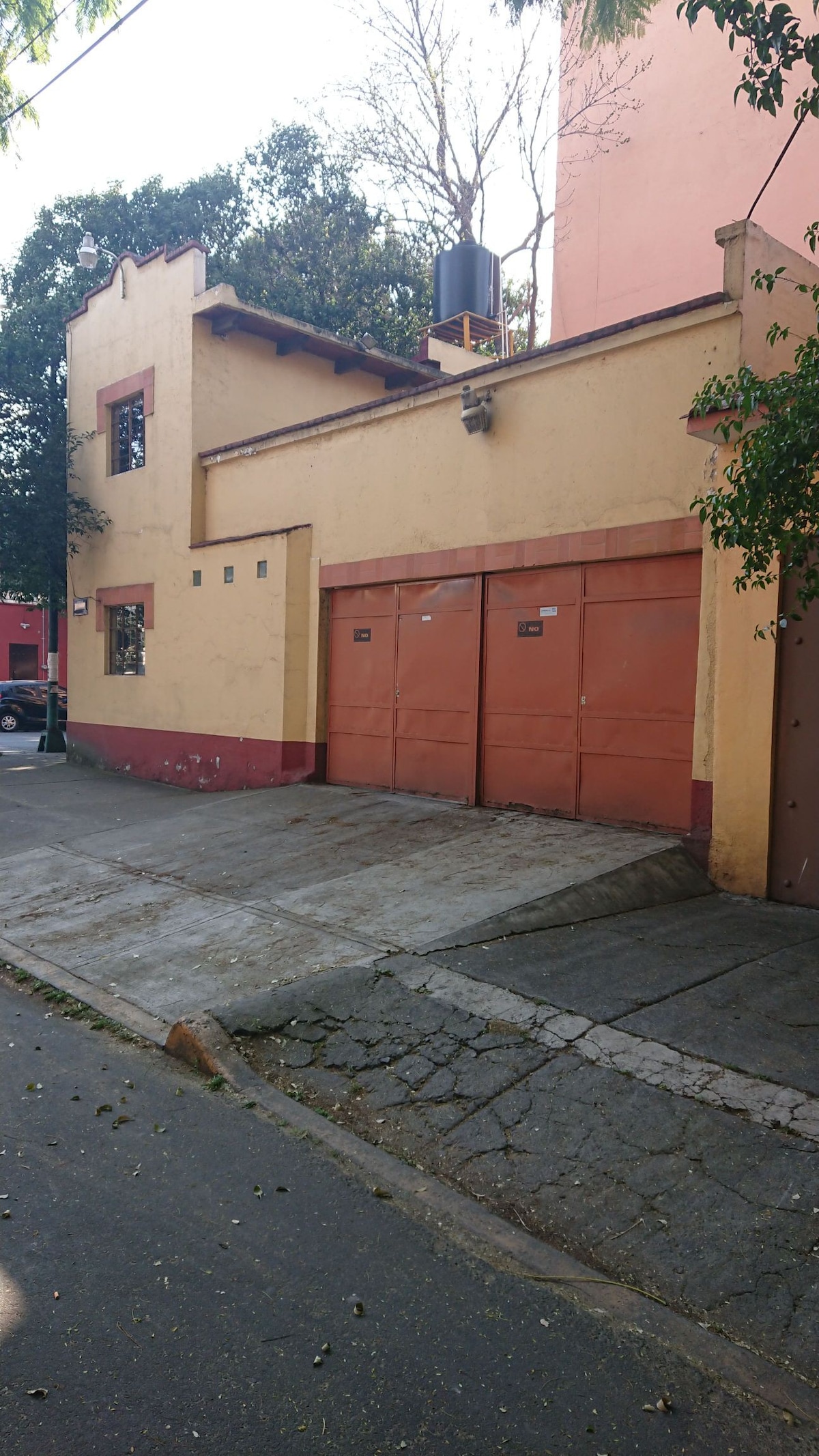 位于房屋PB邻居的公寓Frida Kahlo