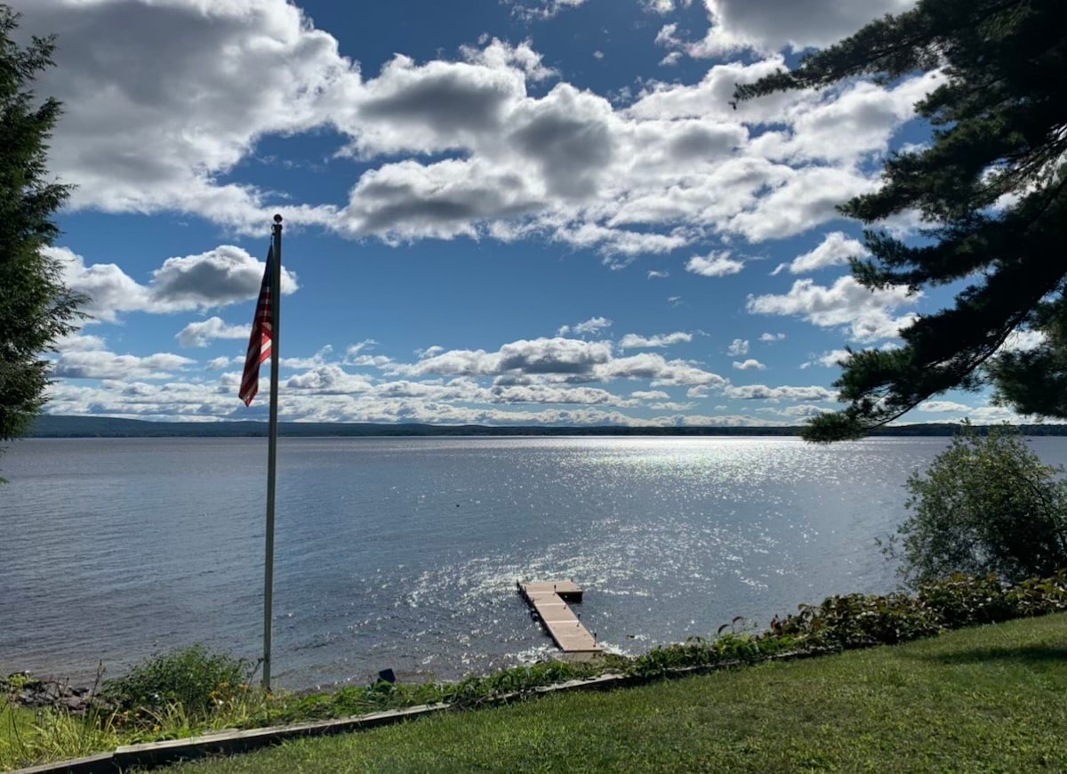 大萨坎达加湖（ Great Sacandaga Lake ）僻静的湖滨房源