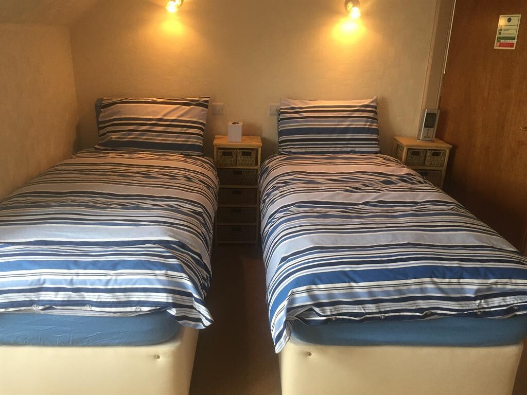 Twin Room at Harbour House Bed and Breakfast