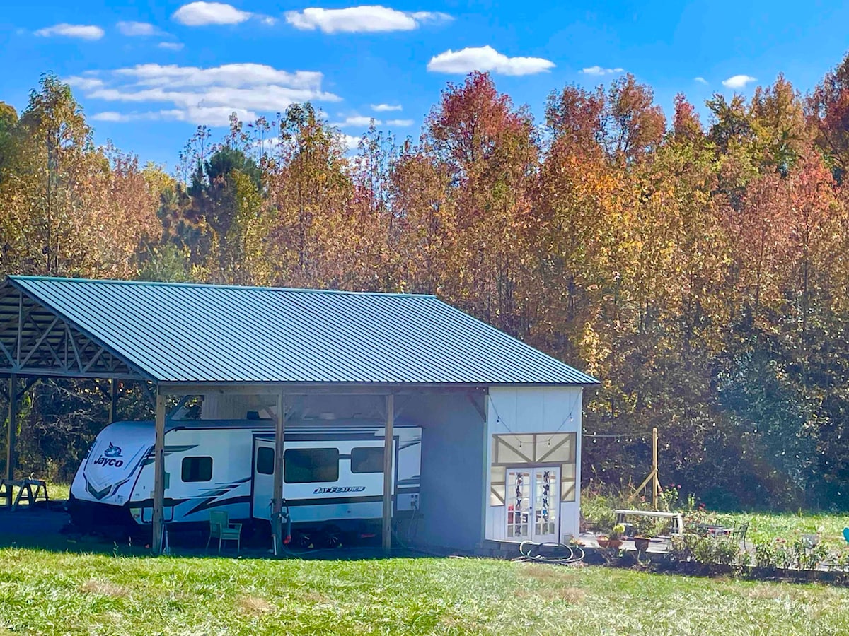 Beautiful RV spot on mountain