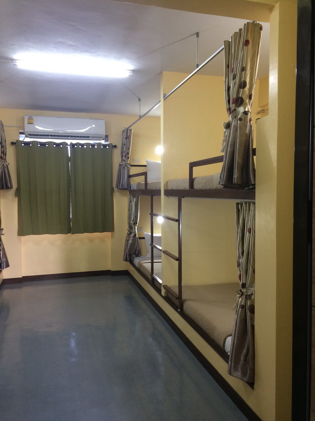 Sleep Well Hostel-Bunk Bed in Mixed Dormitory Room