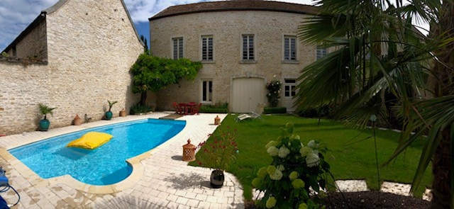 "LE JARDIN" Meursault ，迷人的房间，游泳池