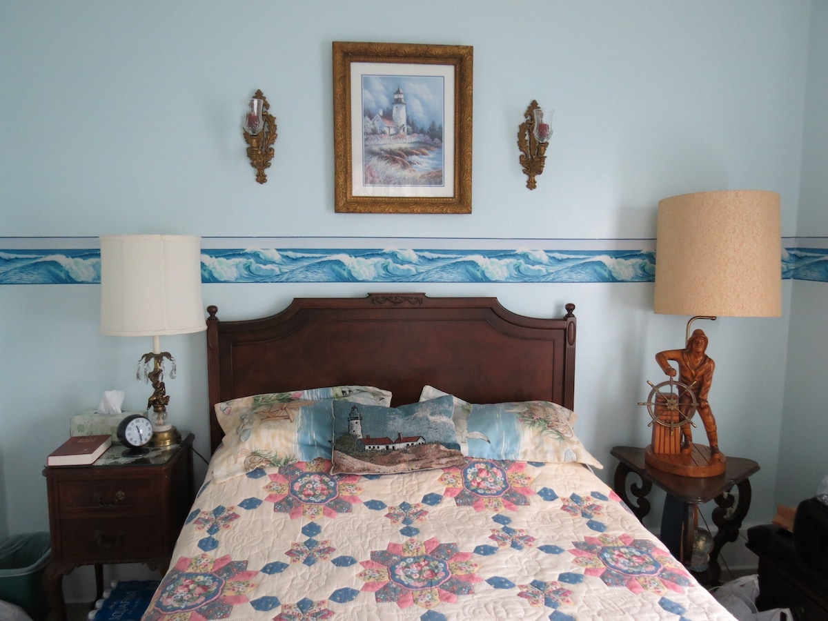 The Tappan House, B&B Austin 's Nautical Room