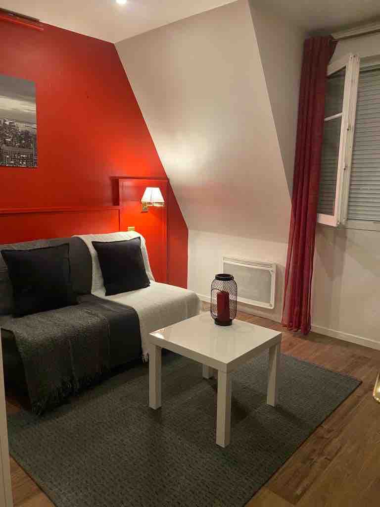 Studio center-ville RER proche Paris Orly/CDG/TGV