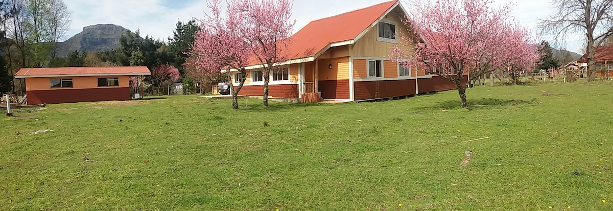 Casa entre Melipeuco y Cunco.