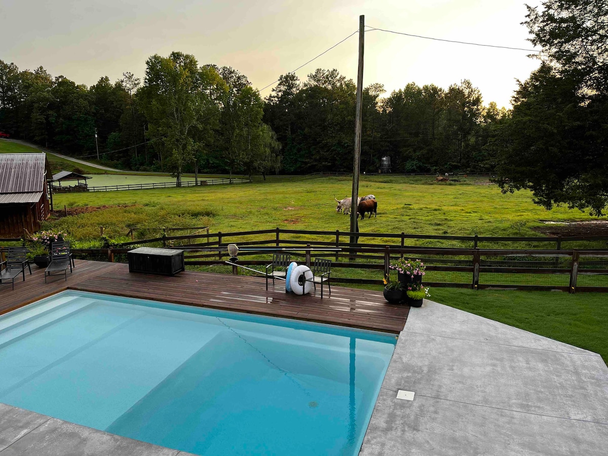Modern space in country setting w/ pool & hot tub