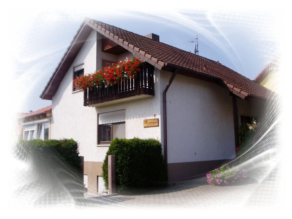 Ferienwohnung Friderich, (Sasbach am Kaiserstuhl), Ferienwohnung Kaiserstuhl, 62 qm, 1 Schlafzimmerraum,最多3人