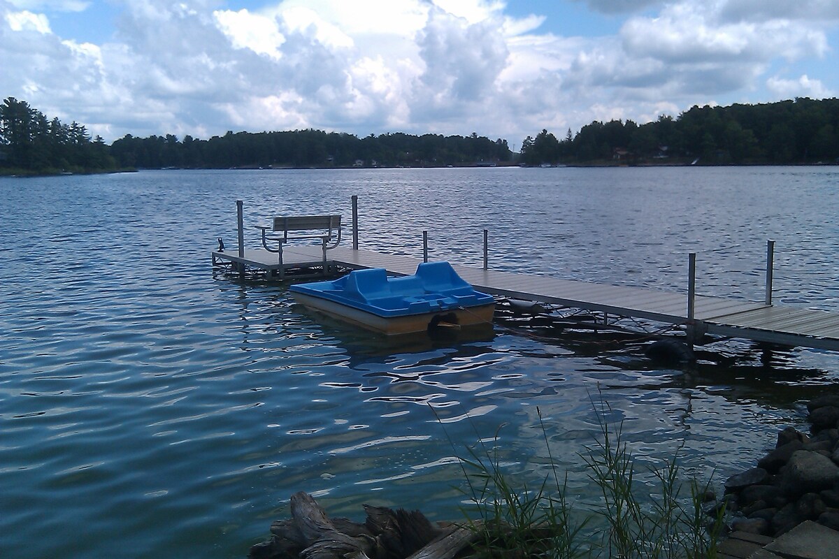 Breezy Bay Cottage - Lake Nokomis