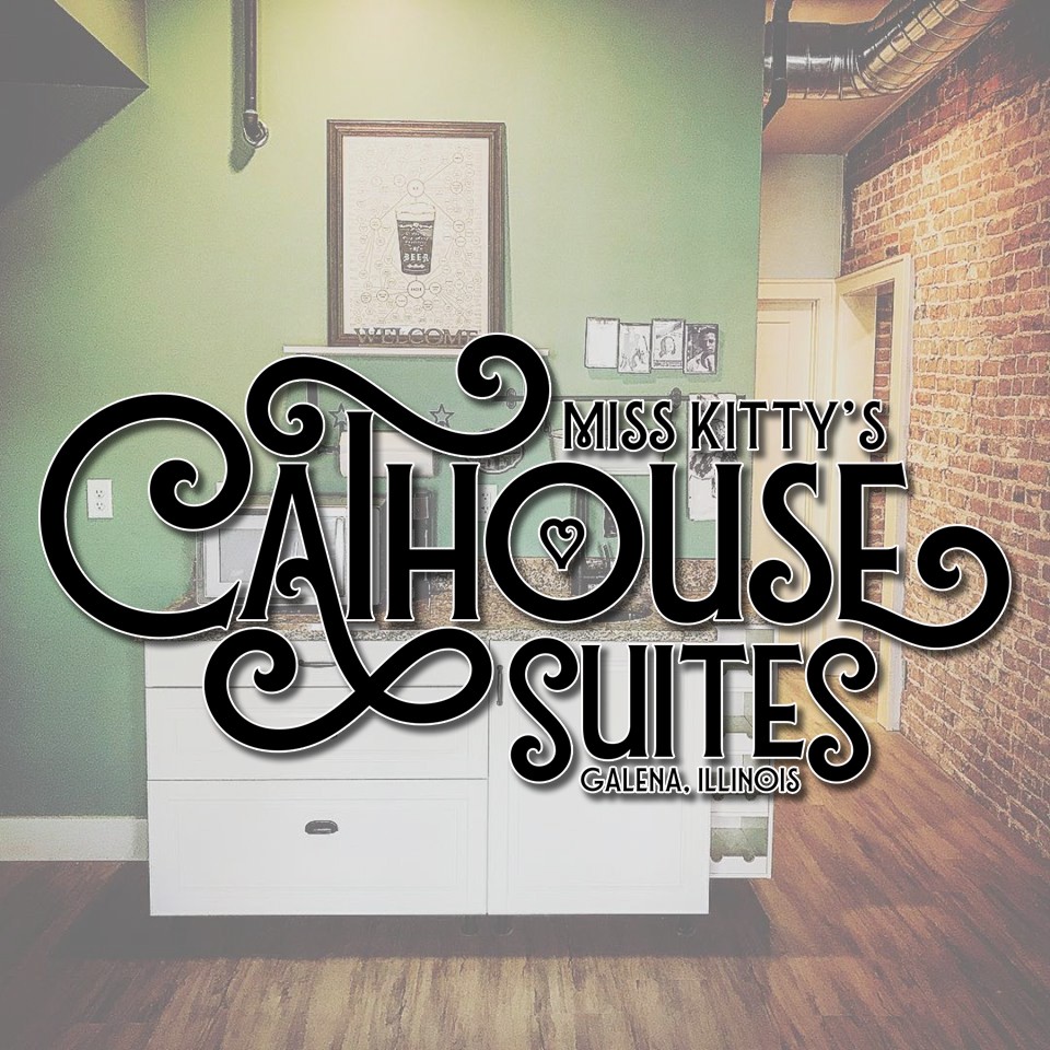 The Cathouse Suites的VIP客房，带$ $的狗狗
