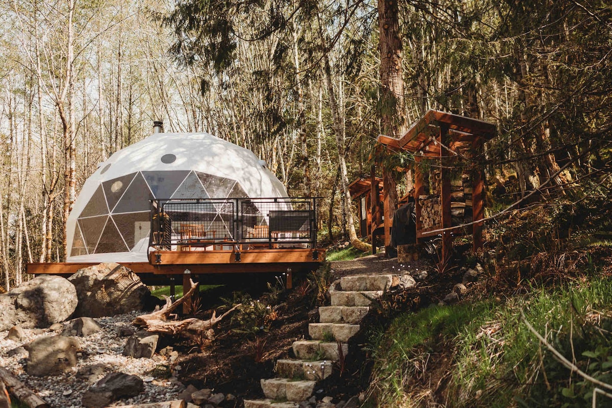 Happy Glampers Dome