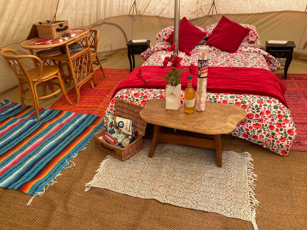 🦆🦉🐓🦡 Poppy the bell tent 🦆🦉🐓🦡