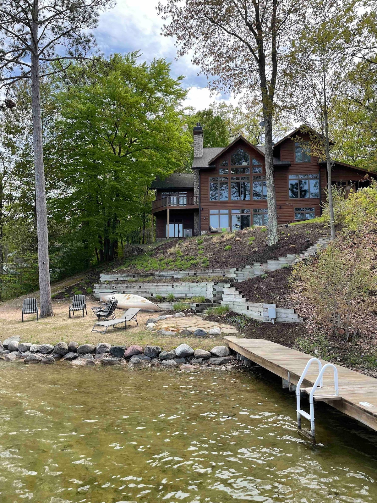 Michigan Lakefront Cabin, Golfer's Paradise!