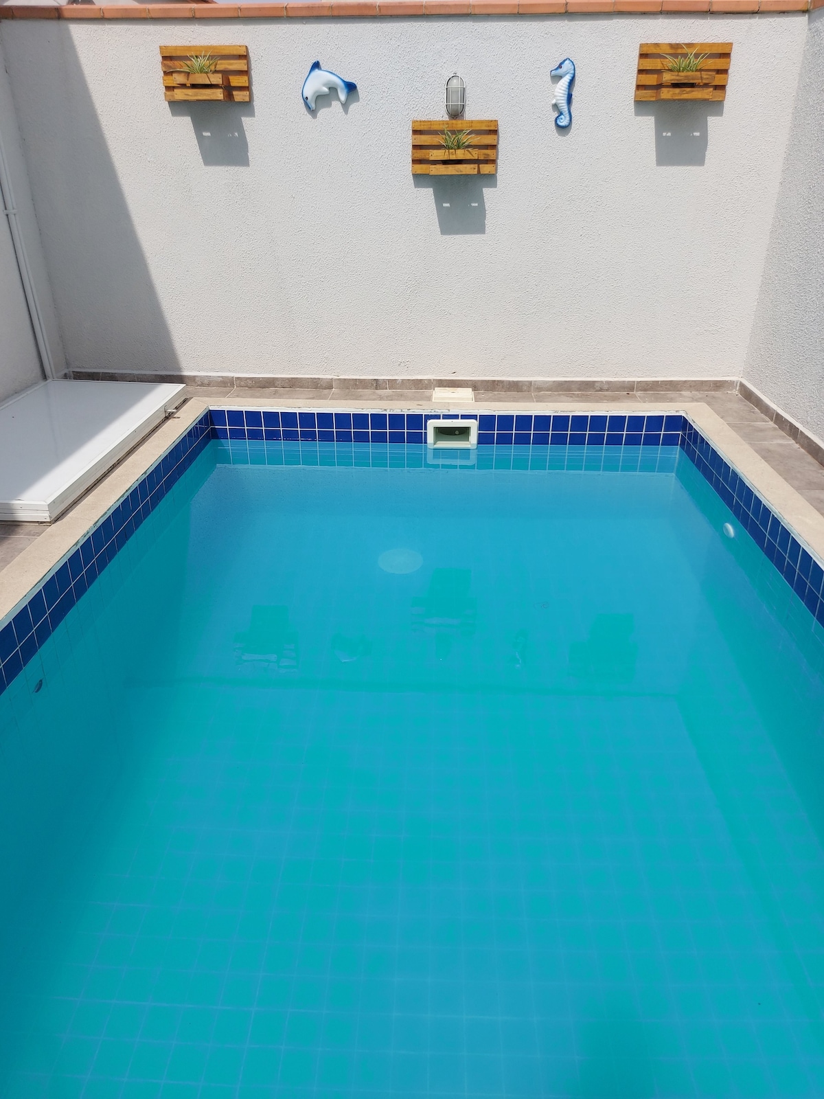 Balneário Albatroz, com piscina a 250m da praia