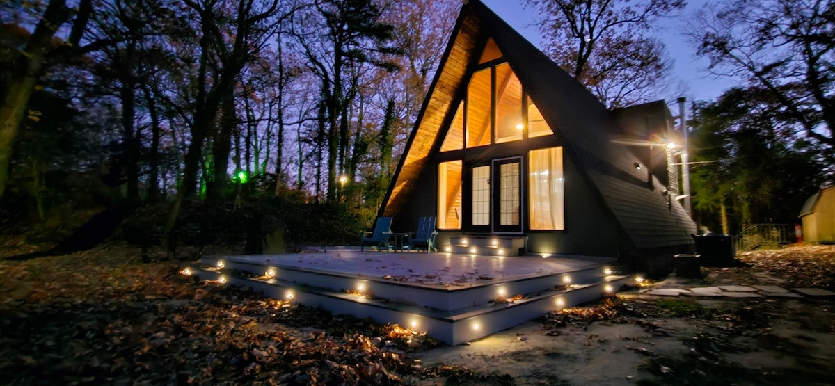 Lakefront A-Frame in Millville, minutes to NJMP