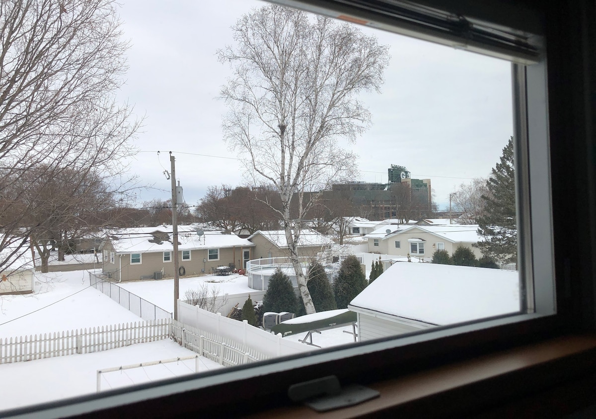 View Lambeau Field from Your Bedroom!