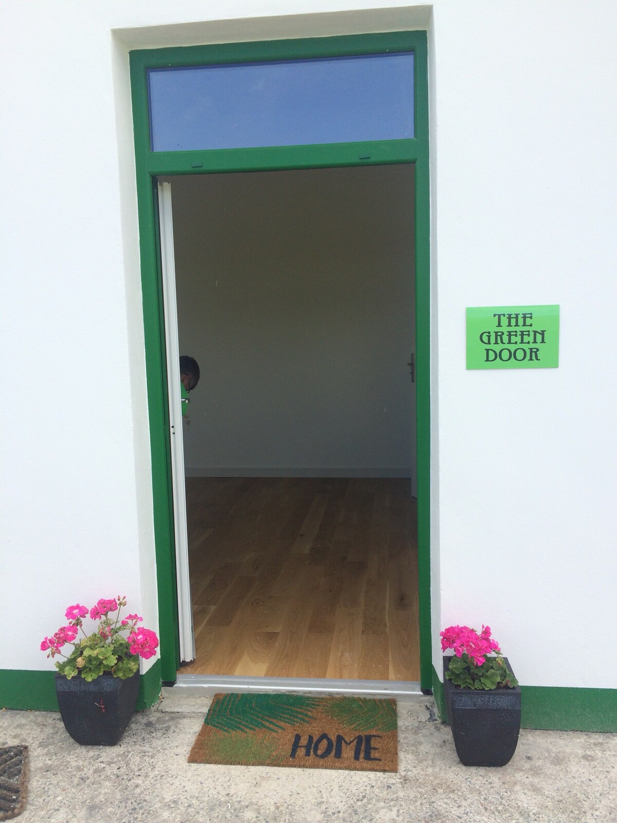 绿色门
--全新房源