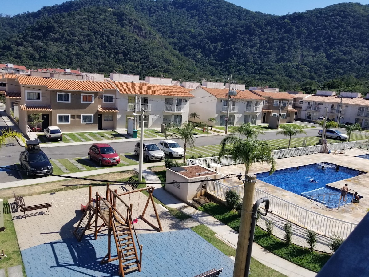 Apartamento Sahy em condomínio com total estrutura