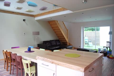 Maison 8-12 pers. bord de lac proche Laroquebrou