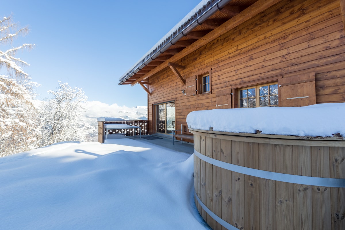 Chalet Nid Blanc Wood burning hottub