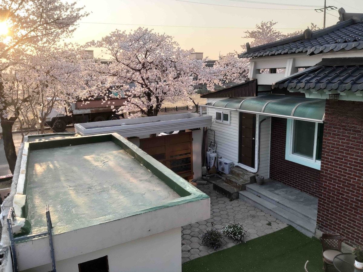 Mi ： Young_温馨温馨的房子（距离Cheomseongdae 10分钟步行路程） -地前