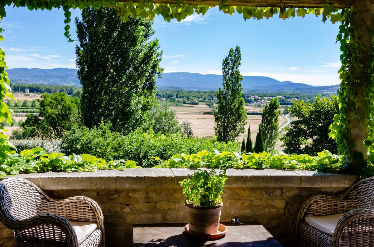 Fontblanche, Provencal estate for happy reunions
