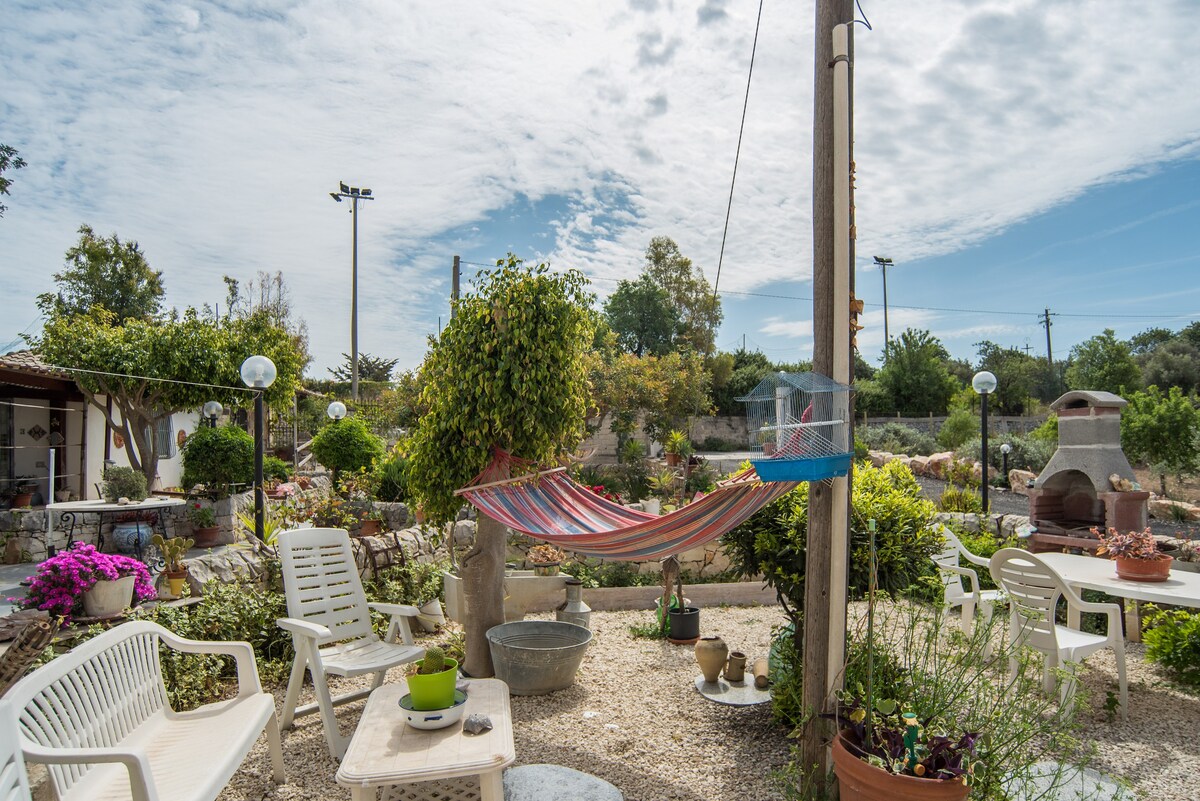 La Villa del Conte, nel verde Ibleo, Scicli