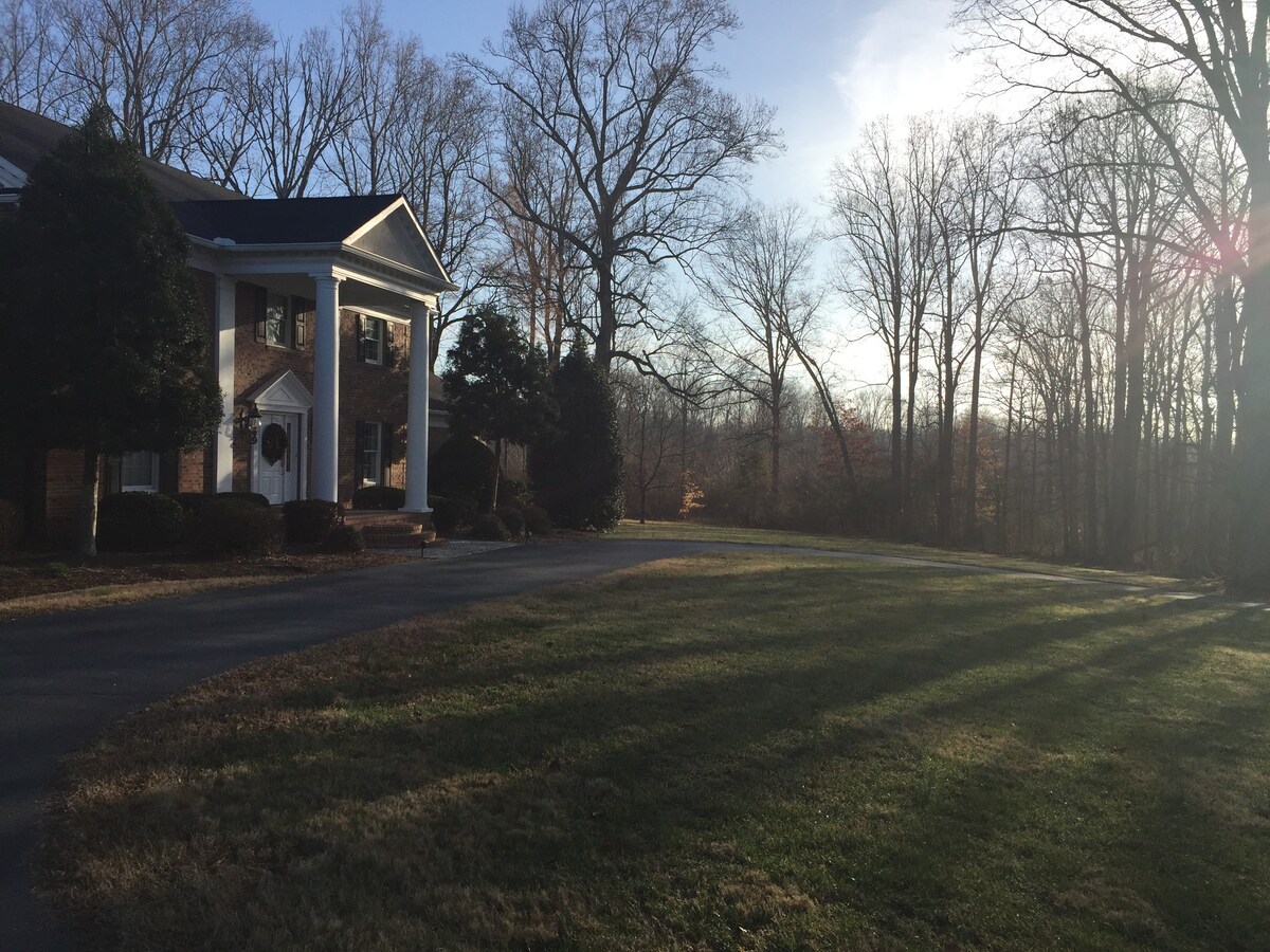 Country Luxury 4 BR 4BA