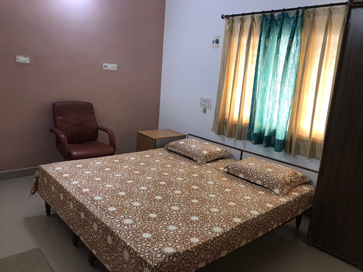 Sri Balaji Residency 2BHK AC Homestay