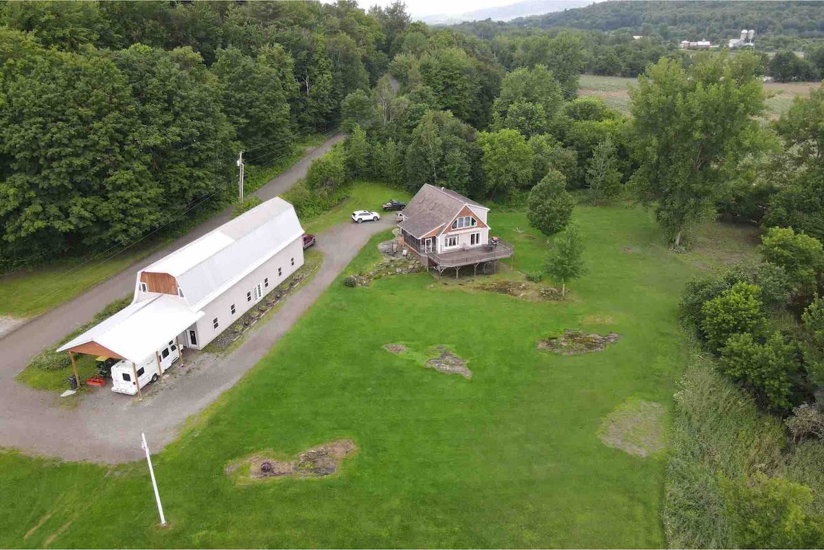 Mountain View home near Smugglers Notch Ski Resort