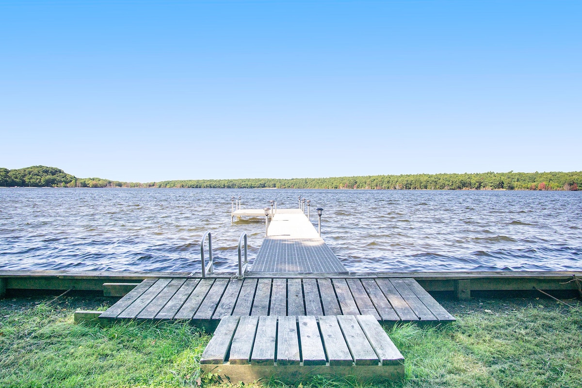 湖滨家庭度假胜地，带皮划艇，靠近密歇根湖！