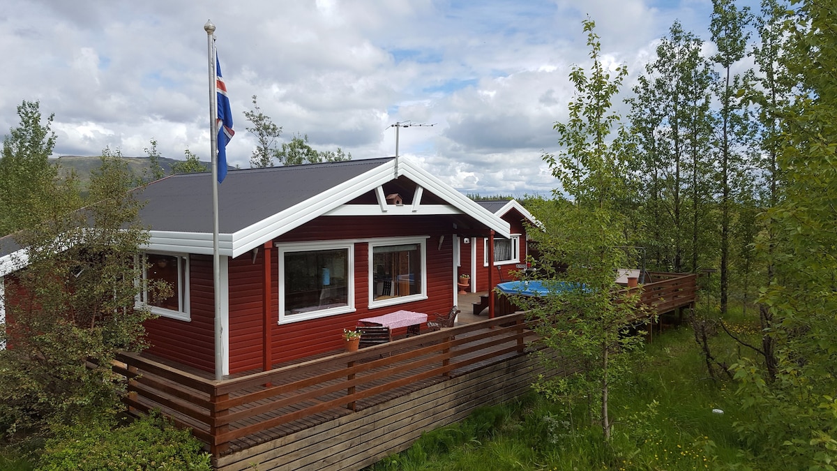 Laugarvatn Golden Circle charming family cottage