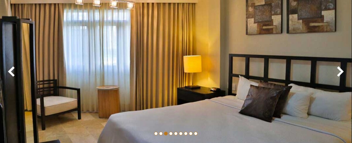 2-Bedroom Royal Suite, Sleeps 6: All-inclusive
