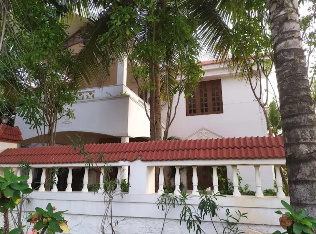 Sai beach house ECR