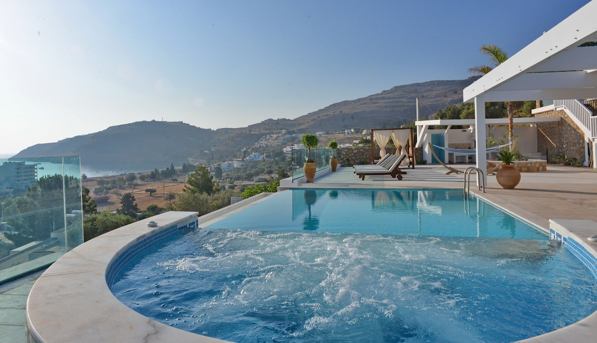 Modern Luxury Villa In Lindos with Pool & Jacuzzi