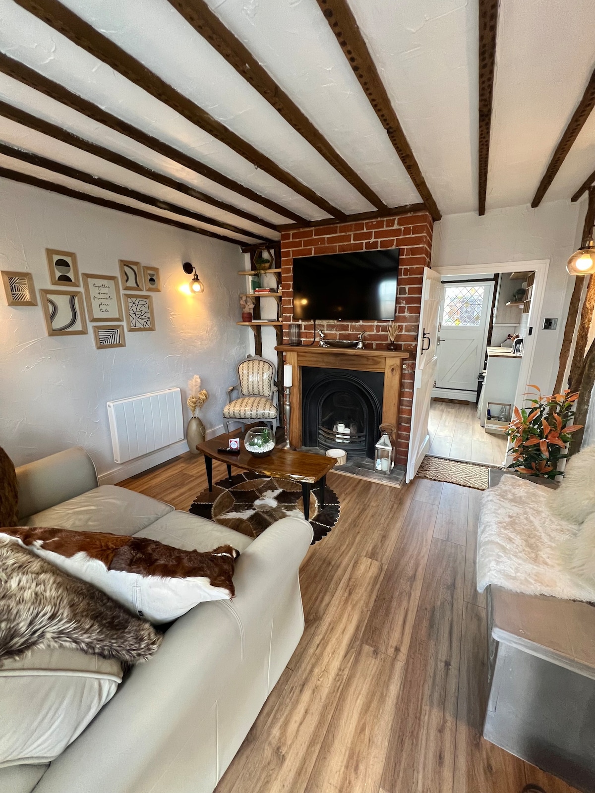 Historic cosy 1 bed cottage