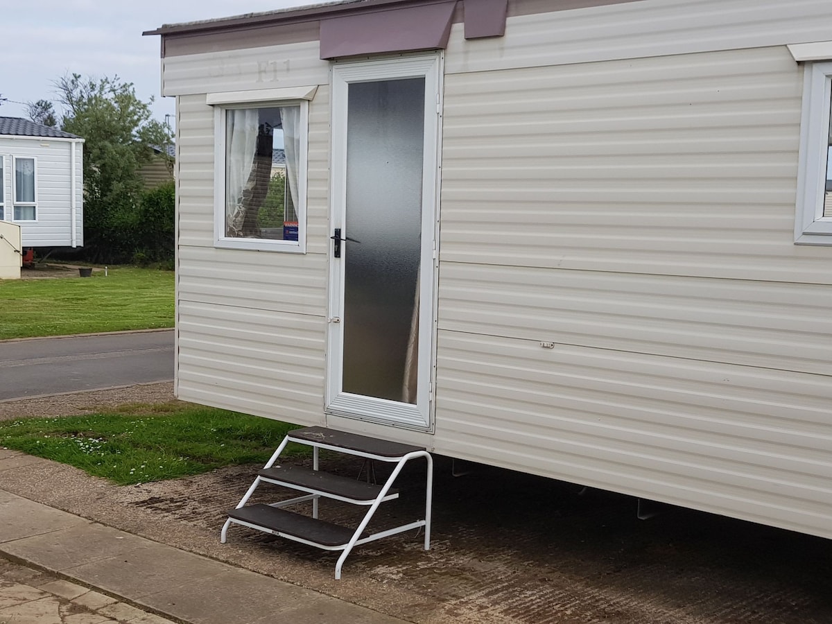 4 bedroom caravan at Skipsea Sands Site