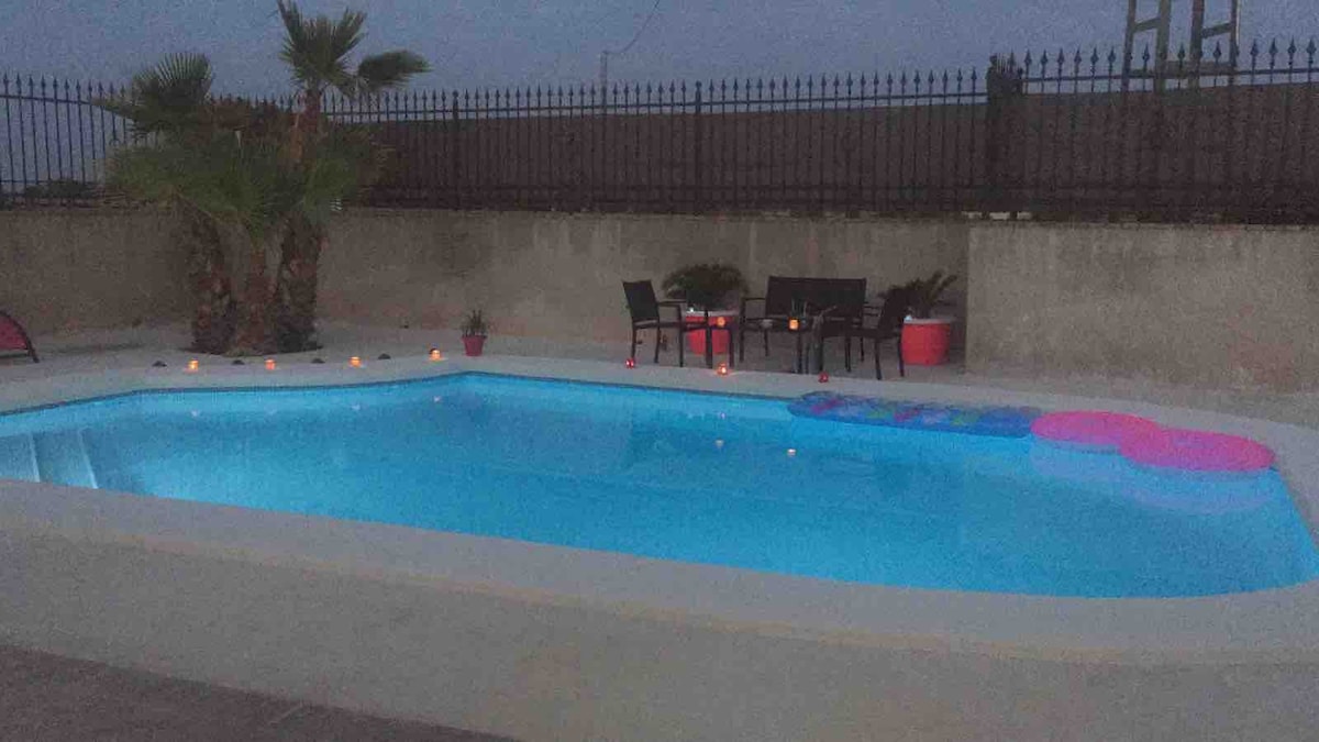Agradable villa con piscina