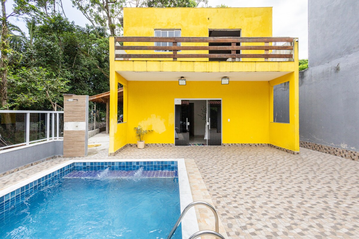 Casa praia Guaratuba piscina churrasqueira ar cond