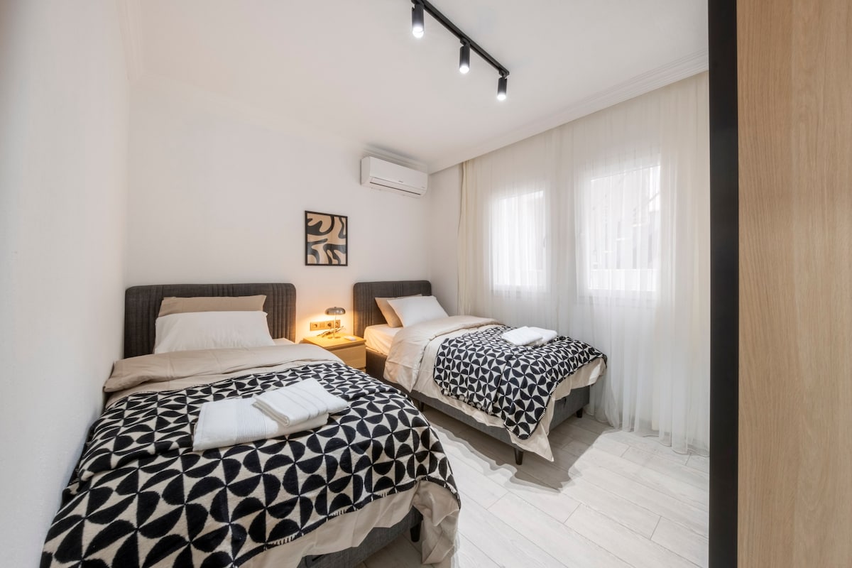 Brand New 2 Bedroom Modern Flat in Bodrum Center
