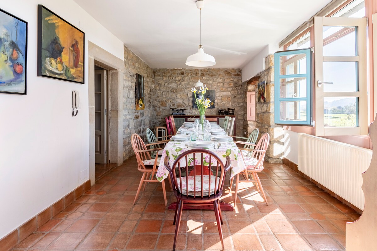 Casa tradicional en la costa asturiana