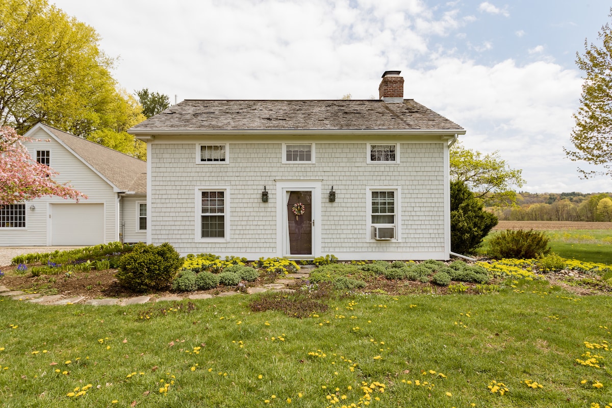 Charming Eyebrow Colonial North Chatham, NY