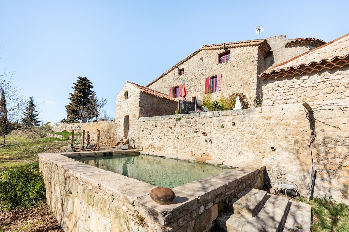 Mazet en pierre-Lacs et Gorges du Verdon-Piscine