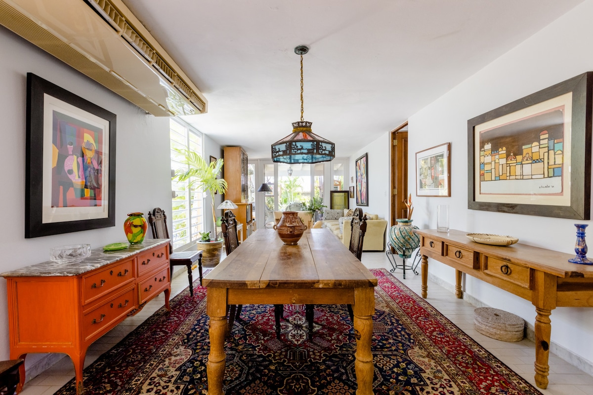 CASA QUE CANTA, HIBISCUS  Suite /private bathroom