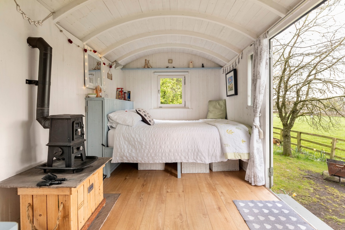 The Hut in the Wood, Shepherds Hut, Askrigg